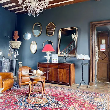 Le Chateau De La Roque