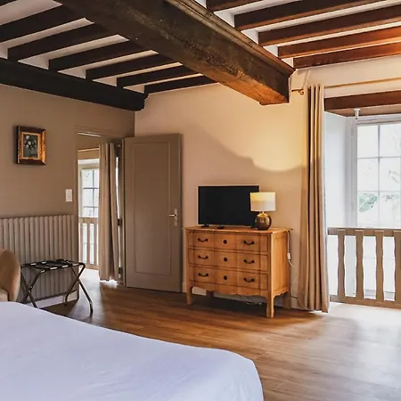 Le Chateau De La Roque Hebecrevon