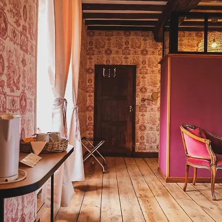 Konukevi Le Chateau De La Roque 3*