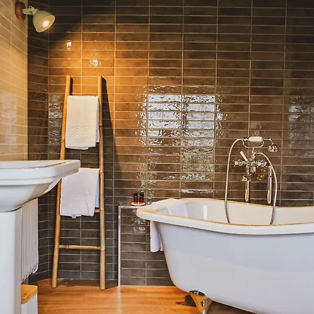 Gasthuis Le Chateau De La Roque Hebecrevon