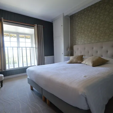 Gasthuis Le Chateau De La Roque 3*