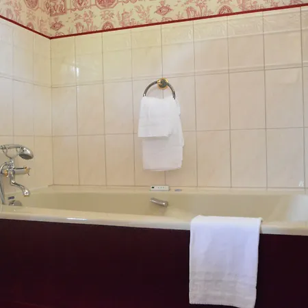 Le Chateau De La Roque Konukevi 3*