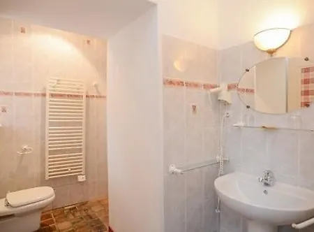 Le Chateau De La Roque Gasthuis