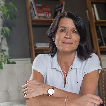 Gasthuis Le Chateau De La Roque Hebecrevon