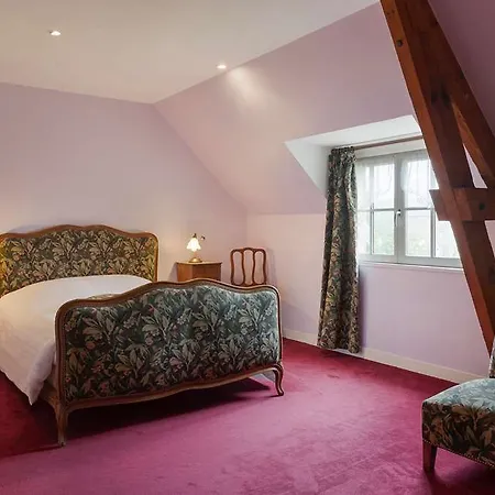 Le Chateau De La Roque Hebecrevon