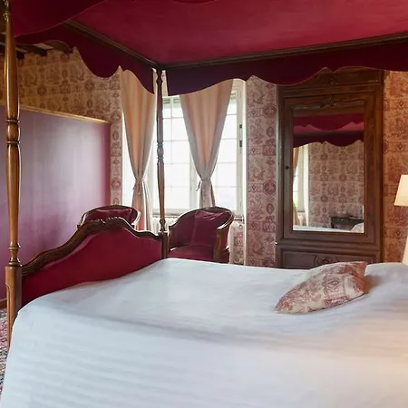 Le Chateau De La Roque Guest house Hebecrevon