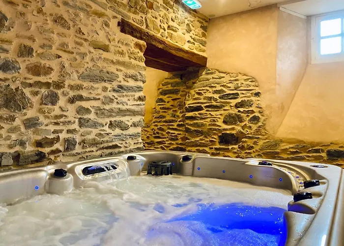 Le Chateau De La Roque Pensión Hebecrevon