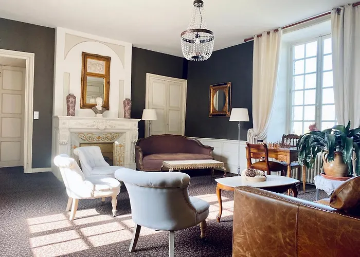 Le Chateau De La Roque Hebecrevon