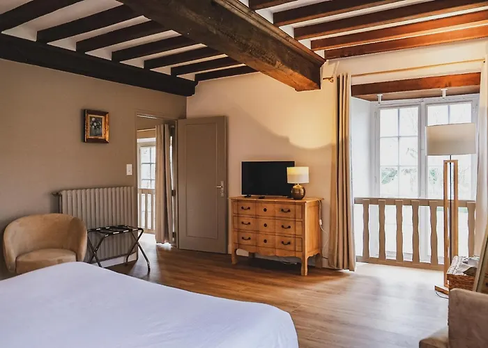 Le Chateau De La Roque Hebecrevon