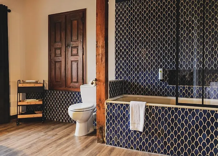 Le Chateau De La Roque 3*