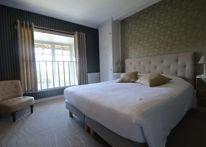 Pensión Le Chateau De La Roque 3*