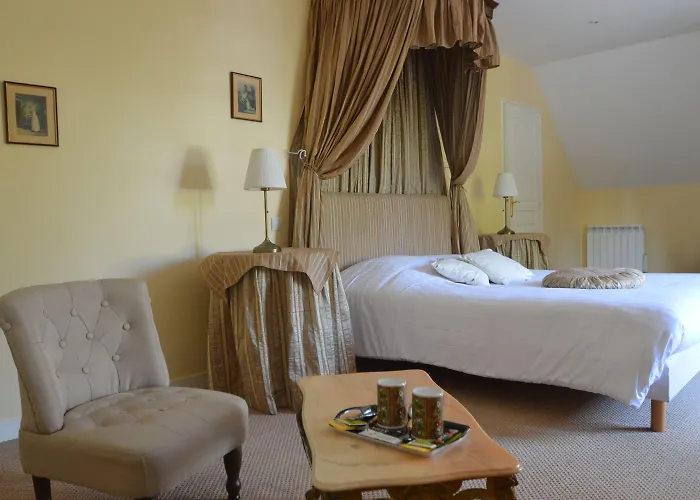 Le Chateau De La Roque Hebecrevon