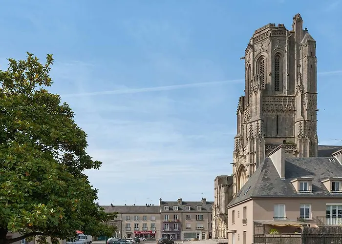 Le Chateau De La Roque Pensión 3*