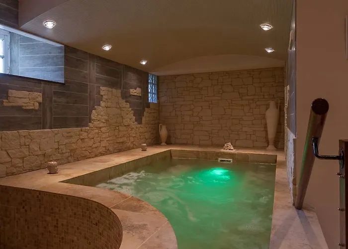 Le Chateau De La Roque 3*