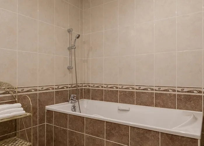 Le Chateau De La Roque Pensión Hebecrevon