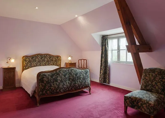 Le Chateau De La Roque Hebecrevon